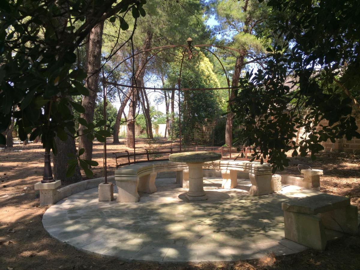 Palazzo De Carlo E Il Parco Dei 7 Pozzi * Lecce