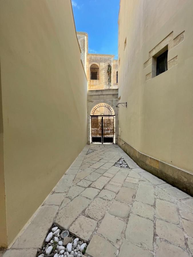 Bed & Breakfast Palazzo De Carlo E Il Parco Dei 7 Pozzi *