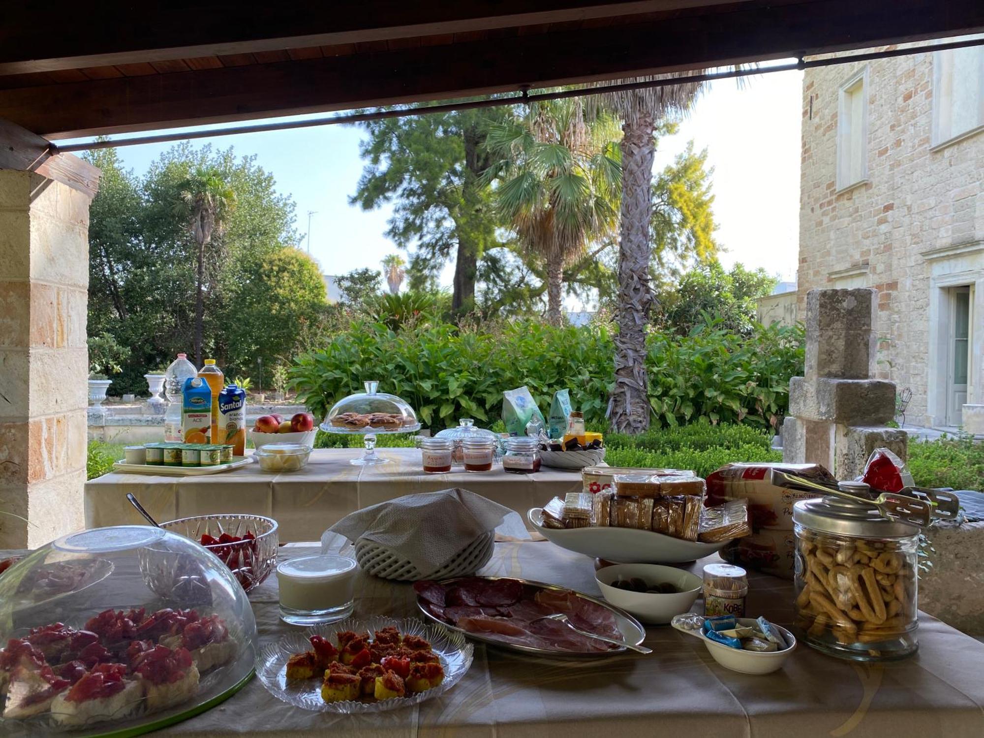 Palazzo De Carlo E Il Parco Dei 7 Pozzi Bed & Breakfast Lecce